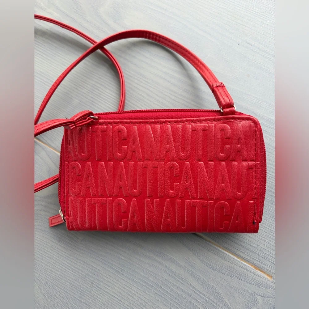 Nautica NWOT Vibrant Red Embossed Small Crossbody Bag ❤️
